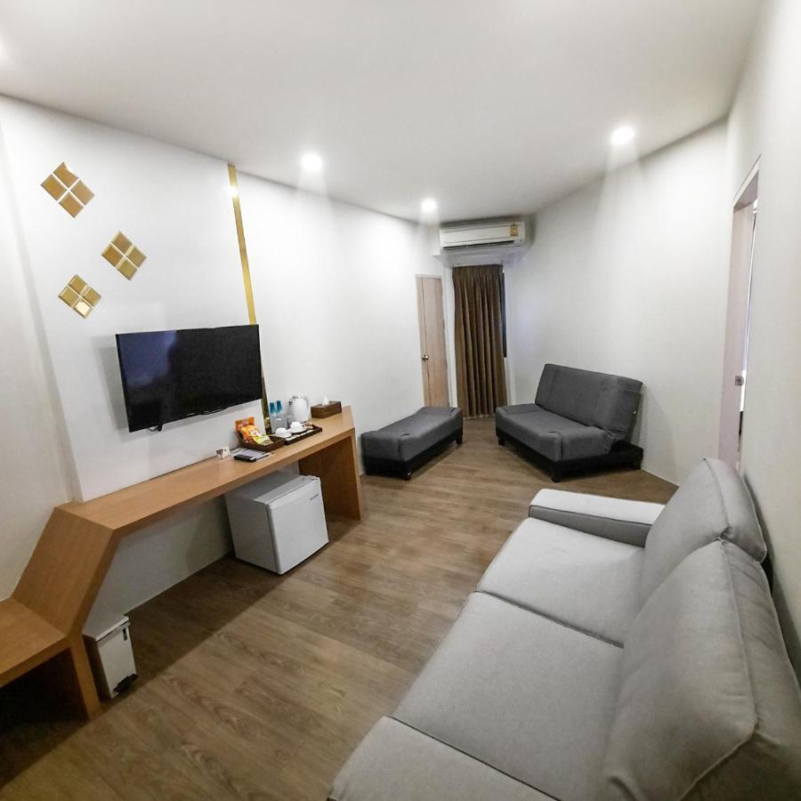 Srilamduan Hotel Sisaket Exterior foto