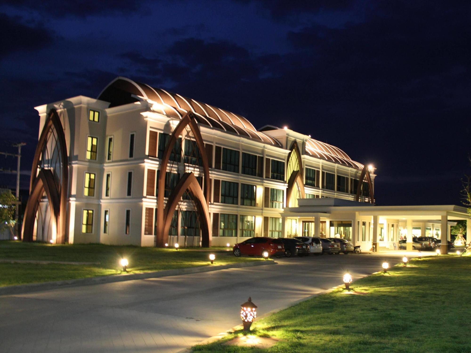Srilamduan Hotel Sisaket Exterior foto